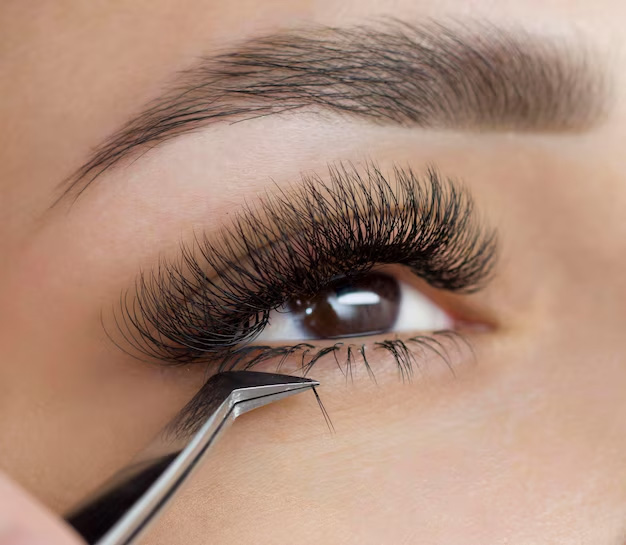 Bottom lash extensions in Inverness at FELION Beauty Studio